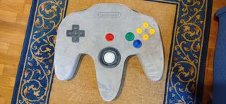 Cojín Gigante Mando Nintendo 64