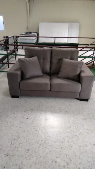 Sofá de 2 plazas gris