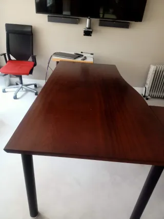 Mesa de despacho moderna madera y metal