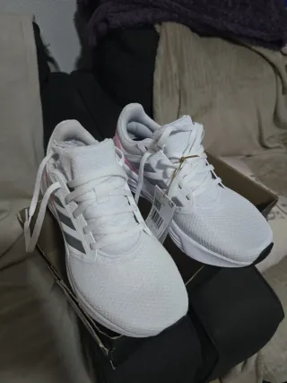 Zapatillas Adidas Blancas y Rosas