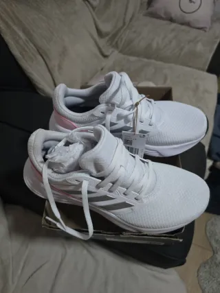 Zapatillas Adidas Blancas y Rosas