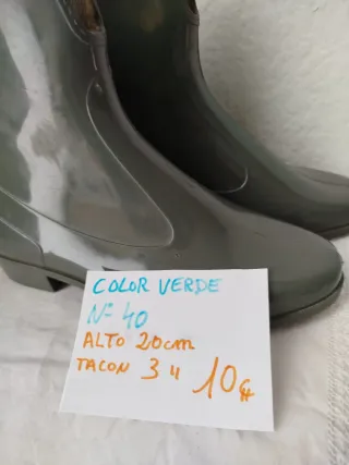 Botas de agua verdes