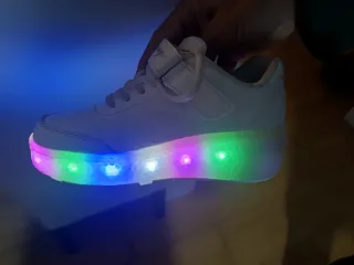 Zapatillas con ruedas con LED