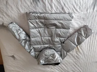 Cazadora Zara plateada talla M