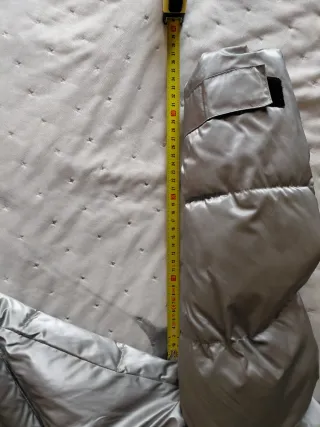 Cazadora Zara plateada talla M