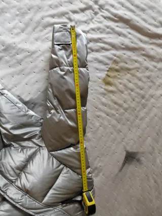 Cazadora Zara plateada talla M