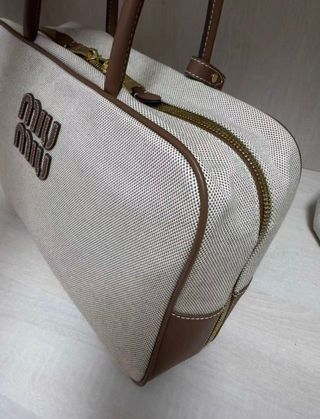 Bolso Miu Miu Lona y Piel Marrón Beige