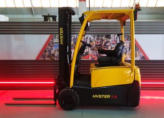 CARRETILLA ELEVADORA USADA 1600 KG