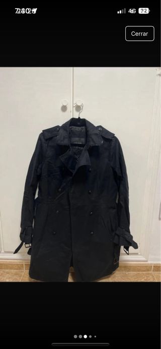 Gabardina negra