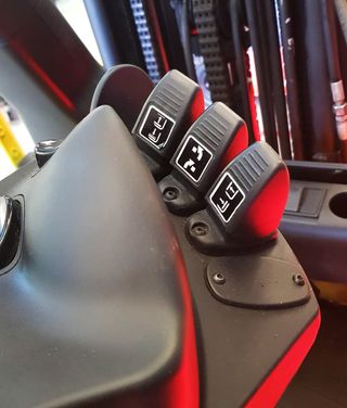 CARRETILLA ELEVADORA HYSTER 1600 KG