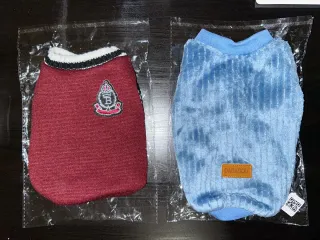 Magliette per cane rosse e blu