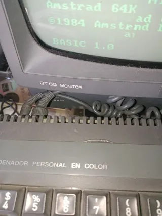 Amstrad CPC 464 Monitor y Teclado