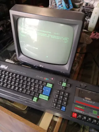 Amstrad CPC 464 Monitor y Teclado