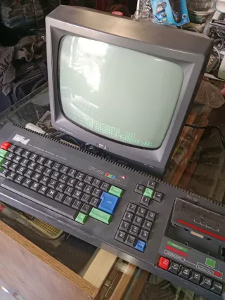 Amstrad CPC 464 Monitor y Teclado