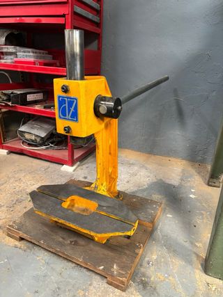 Prensa Troqueladora Manual AZ