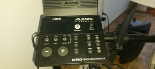 Batería Electrónica Alesis Nitro Max