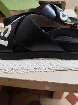 Sandalias Gucci Piel Mujer una pequeña pelada