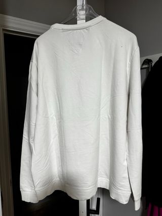 Sudadera Guess Blanca Logo Triángulo