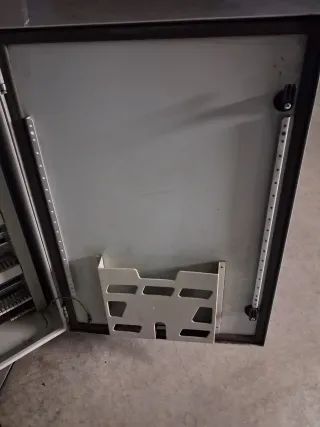 Armario Metálico Eléctrico