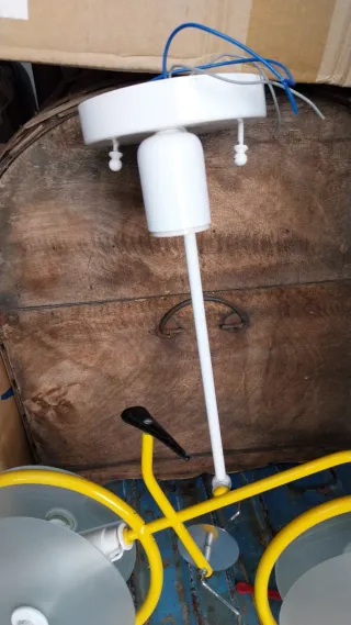 Lámpara de techo diseño bicicleta amarilla