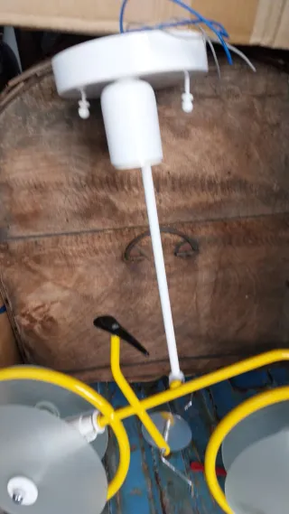 Lámpara de techo diseño bicicleta amarilla