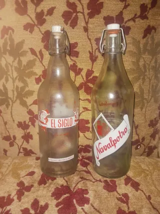 2 Vecchie Bottiglie di Gassosa