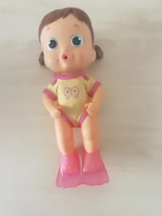 Bambola con costume da bagno e pinne Nuova