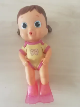 Bambola con costume da bagno e pinne Nuova
