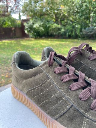 Zapatillas de ante verde y marrón