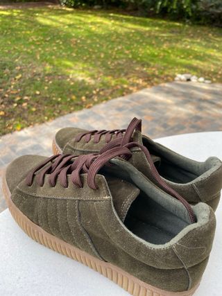 Zapatillas de ante verde y marrón