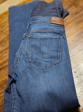 Pantalones tejanos premamá azules