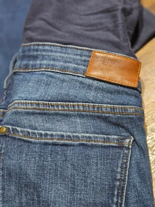 Pantalones tejanos premamá azules