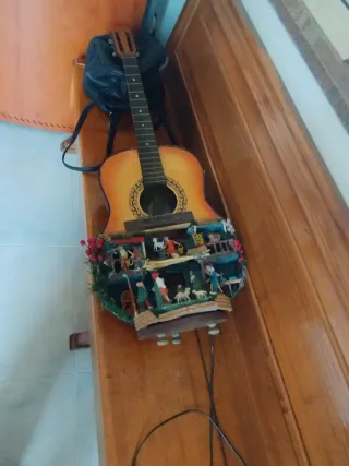 Chitarra con presepe vintage