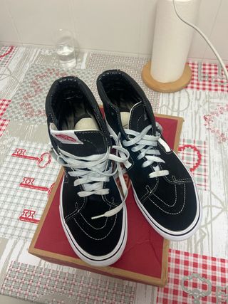 Deportivos Vans SK8-Hi Negro/Blanco