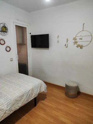 Amplia habitación para señorita