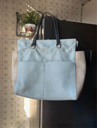 Borsa Furla in pelle con chiusura a calamita