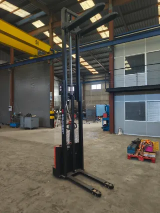 Apiladora EP Equipment