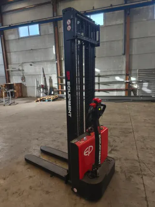 Apiladora EP Equipment