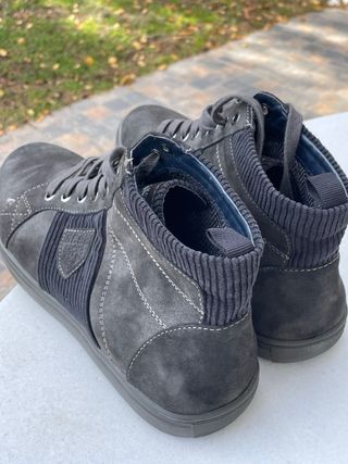 Zapatillas altas de ante grises