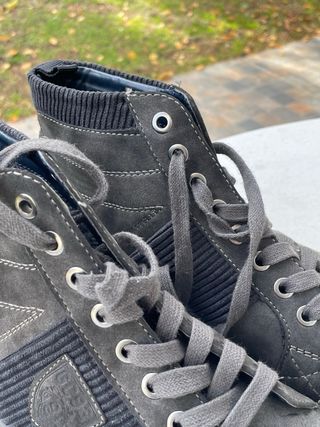 Zapatillas altas de ante grises