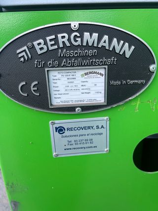 Prensa trituradora de cartón BERGMANN