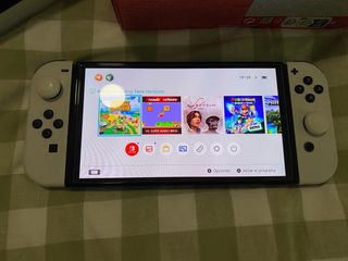Nintendo Switch OLED Bianca e Nera