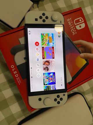 Nintendo Switch OLED Bianca e Nera