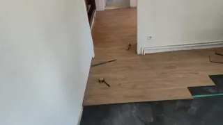 Instalación tarima flotante profesional