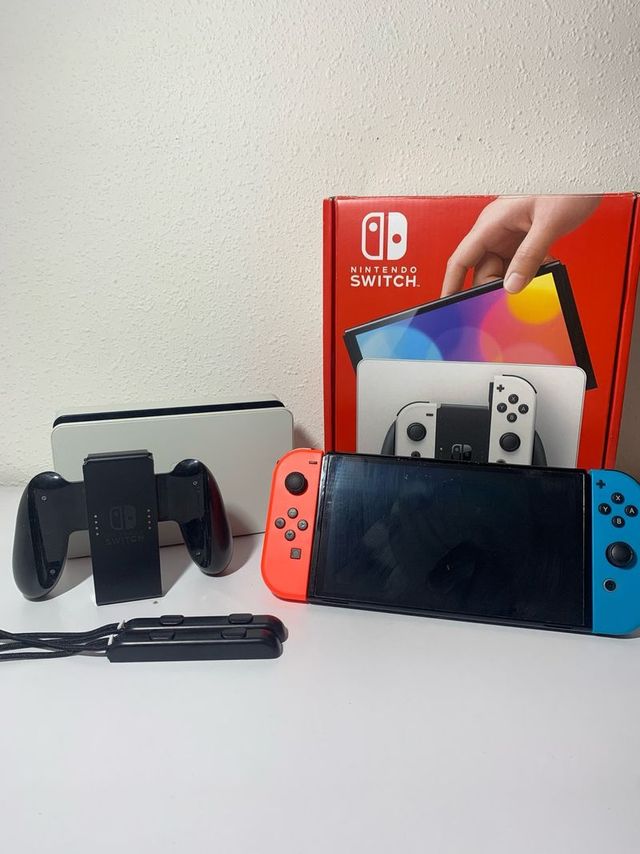 Nintendo Switch OLED Blanca y Azul