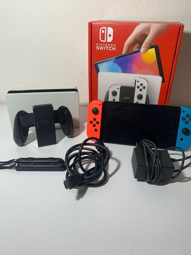 Nintendo Switch OLED Blanca y Azul