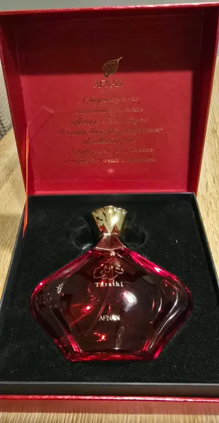 Turathi Red de Afnan Eau de parfum.