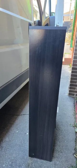 Zapatero de madera negro