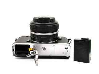 E1801282-0 Cámara Nikon Z Fc Kit