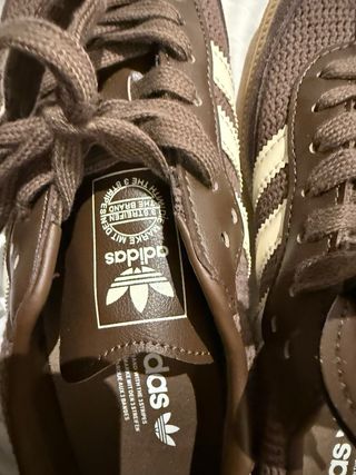 Zapatillas Adidas Marrones y Beige